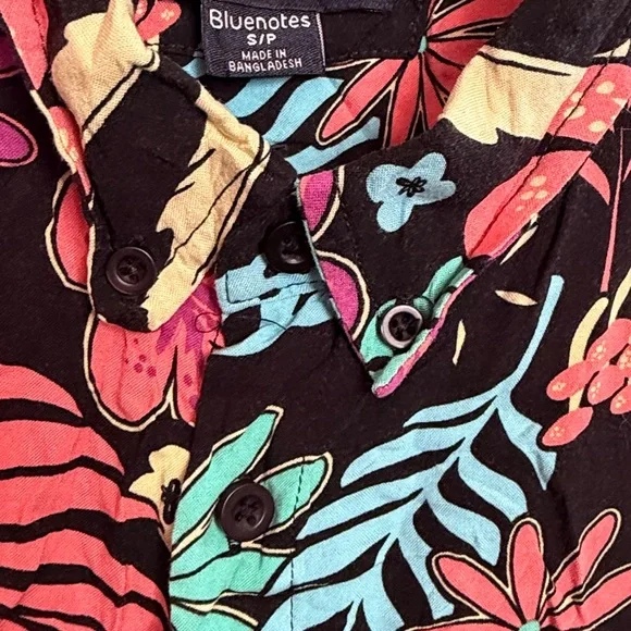 VTG Vibrant Tropical Woman's Bold Floral Shirt Sz SP. - Picture 3 of 6